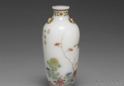 图片[2]-Glass vase with flower and butterfly in falangcai painted enamels, Qianlong reign (1736-1795), Qing dynasty-China Archive